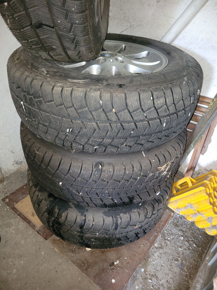 Alu felgi z nowymi oponami (zimowe)