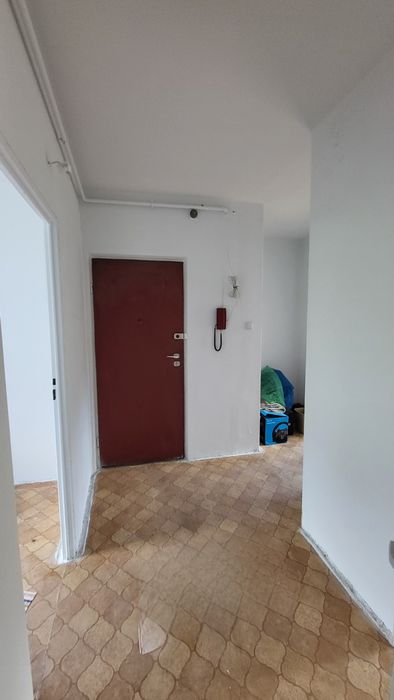 Mieszkanie w bloku pierwsze piętro 3 pokoje