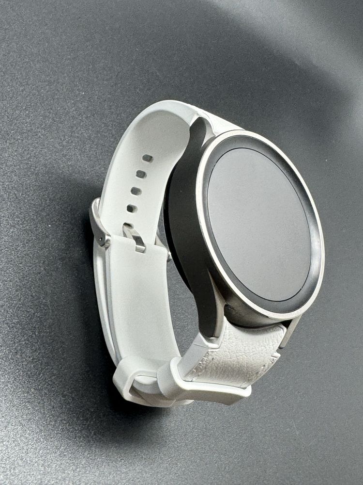 Samsung Galaxy Watch5 Pro 5 Pro Gray Titanium найкращий подарунок!