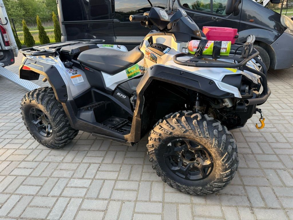 Quad Can-Am max Outlander 570 poj 650 i mapą z 800R Outlander XT 4x4