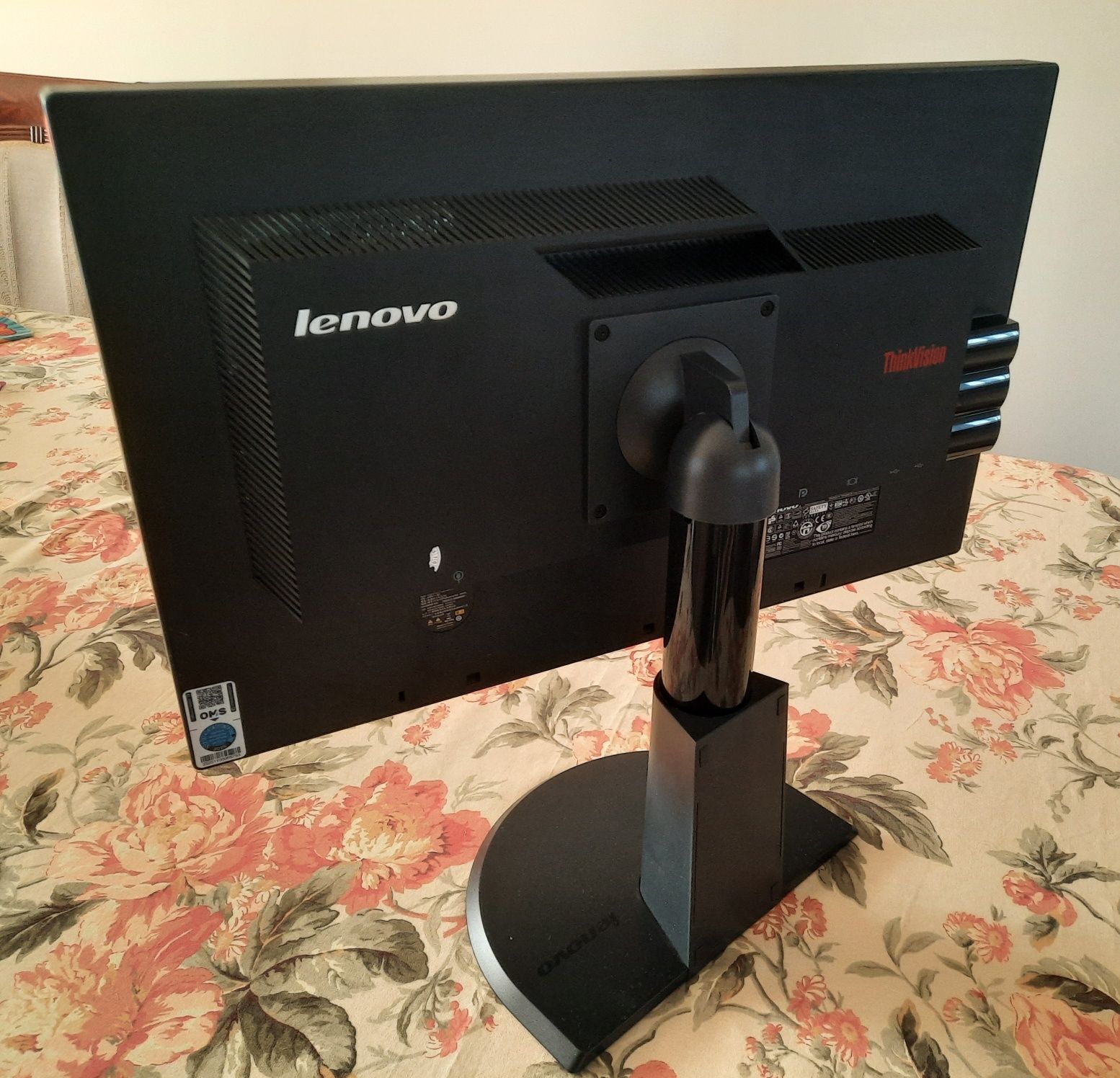 Monitor Lenovo 2440 24 cale hdmi