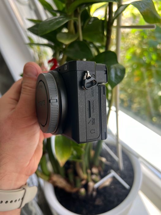 Фотокамера Sony A6600 не вкл