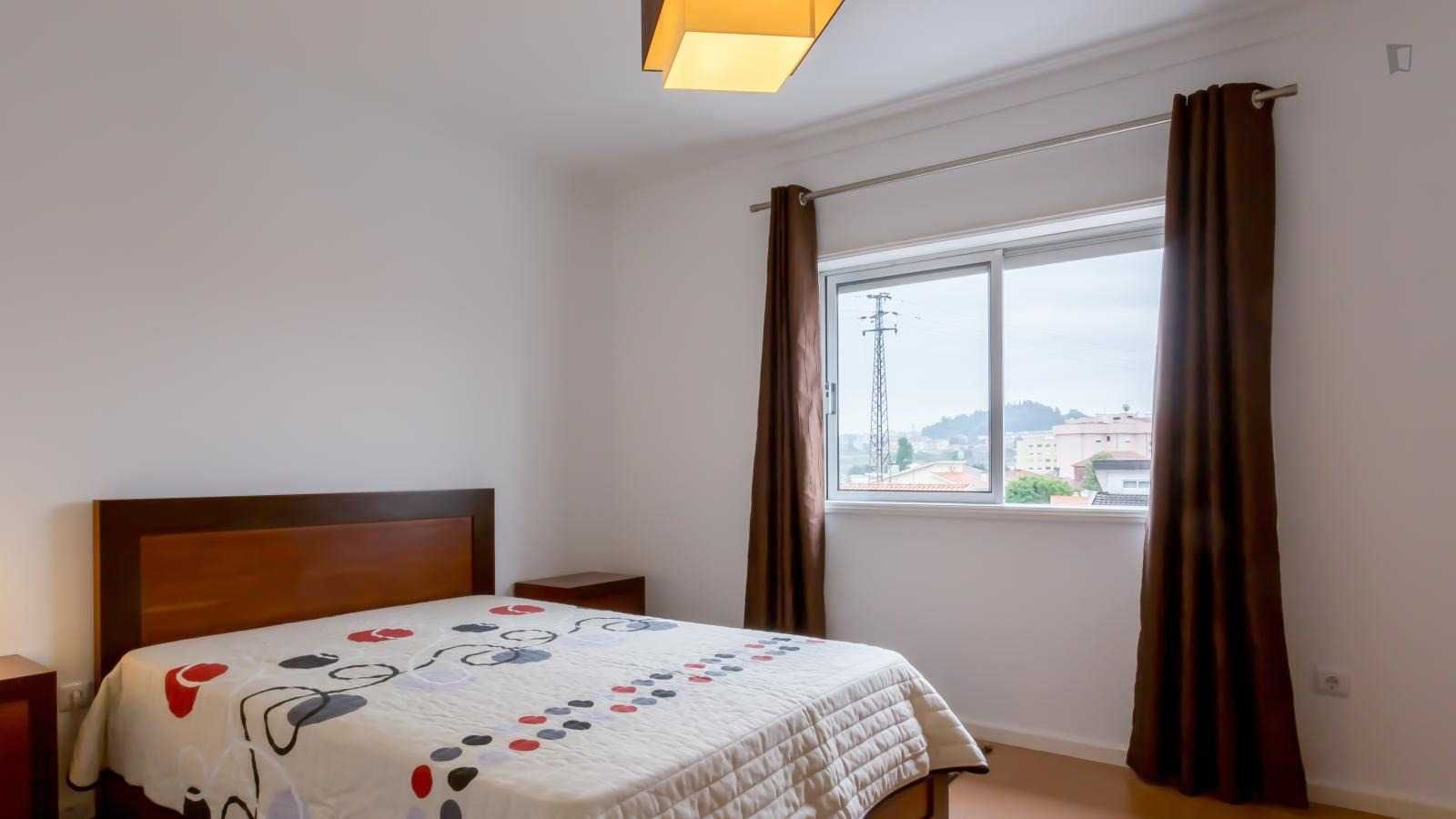 Quarto em Valbom perto do Porto - contas incluídos