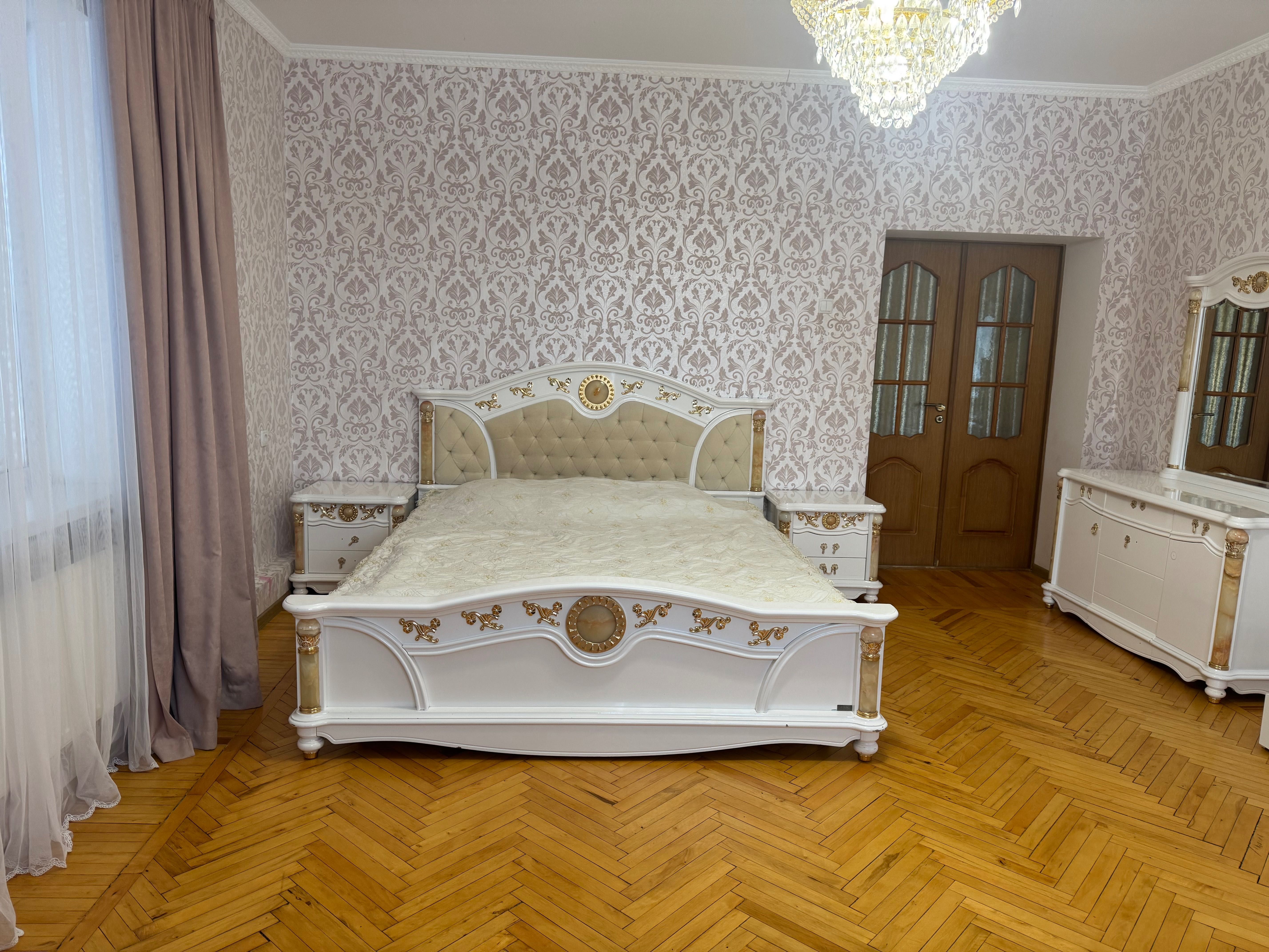 Продаж будинку 622 м.кв як для житла, так і комерційна інвестиція