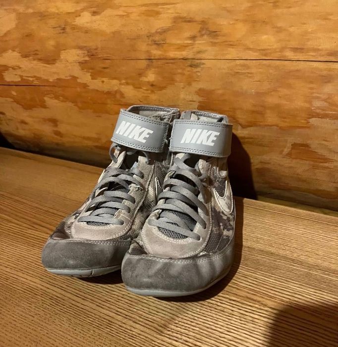 Борцовки Nike оригинал размер 40p. cm 26.5 (Nike Speedsweep VII Pure)