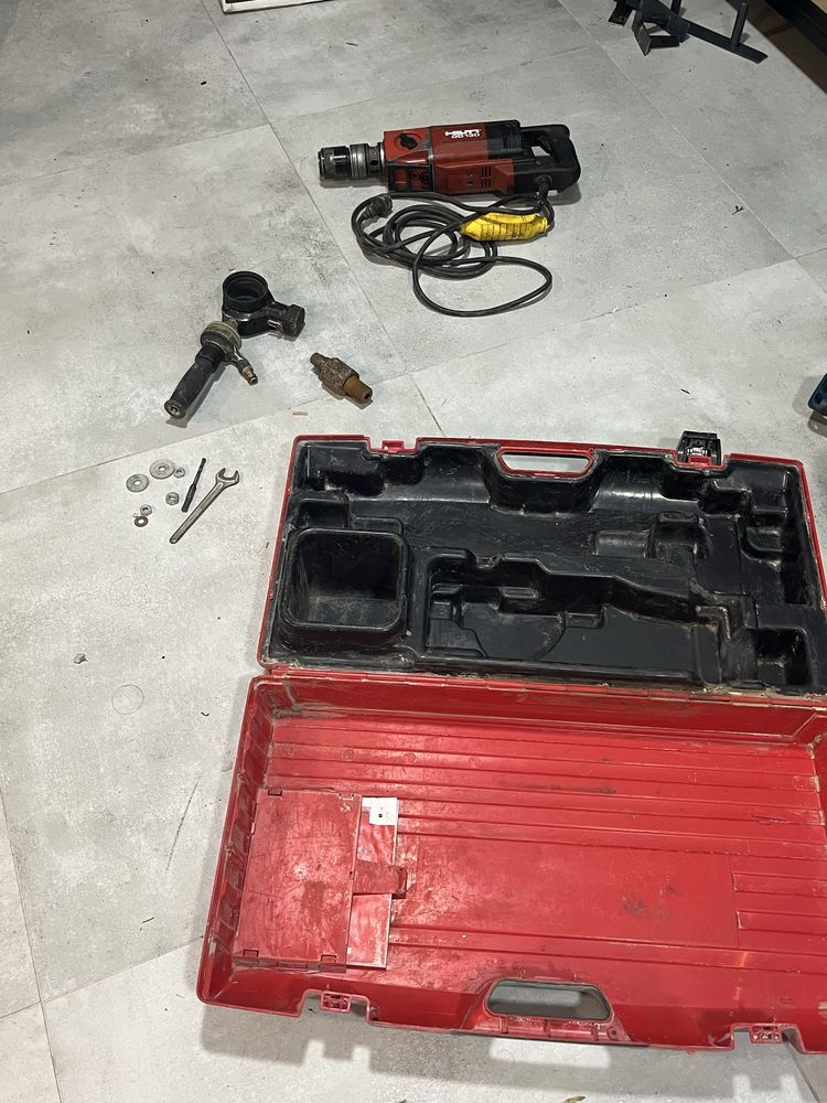 Wiertnica HILTI DD130 + WALIZKA z instrukcją + otwornice + STATYW !!