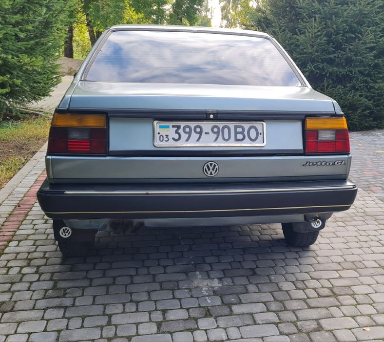 Volkswagen Jetta.  1,6 Бензин. Кпп автомат