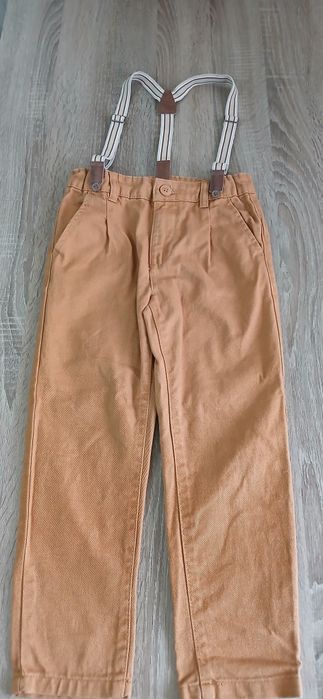 Spodnie chłopięce z szelkami 116