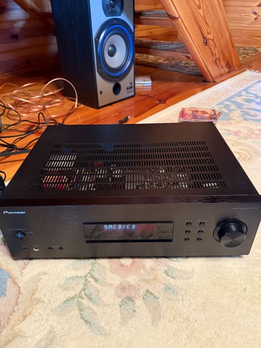 Amplituner Pioneer SX- 20 z pilotem/ moc 2 x 100 W