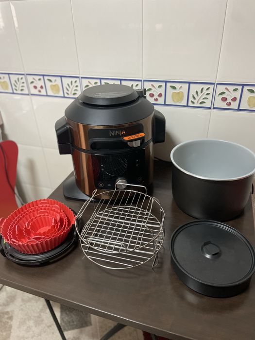 NINJA foodi Smartlid 12 em 1 , como nova . Metade do preço.