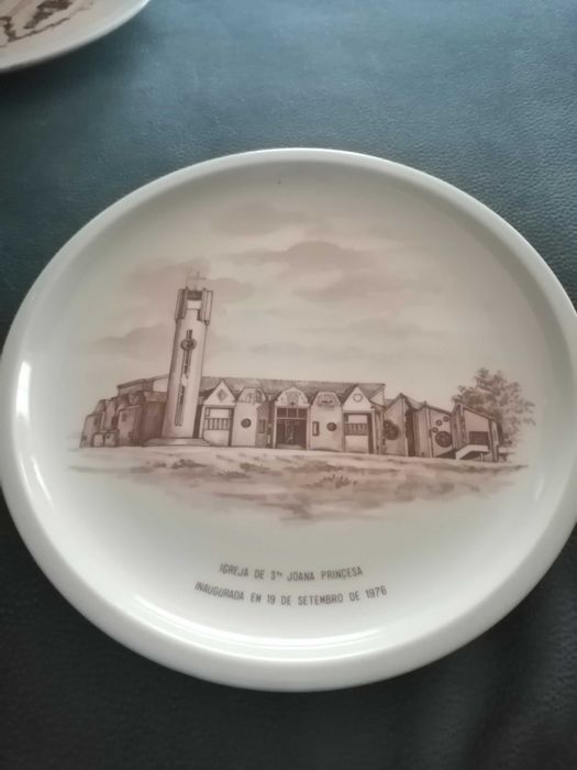 Pratos comemorativos, vista alegre