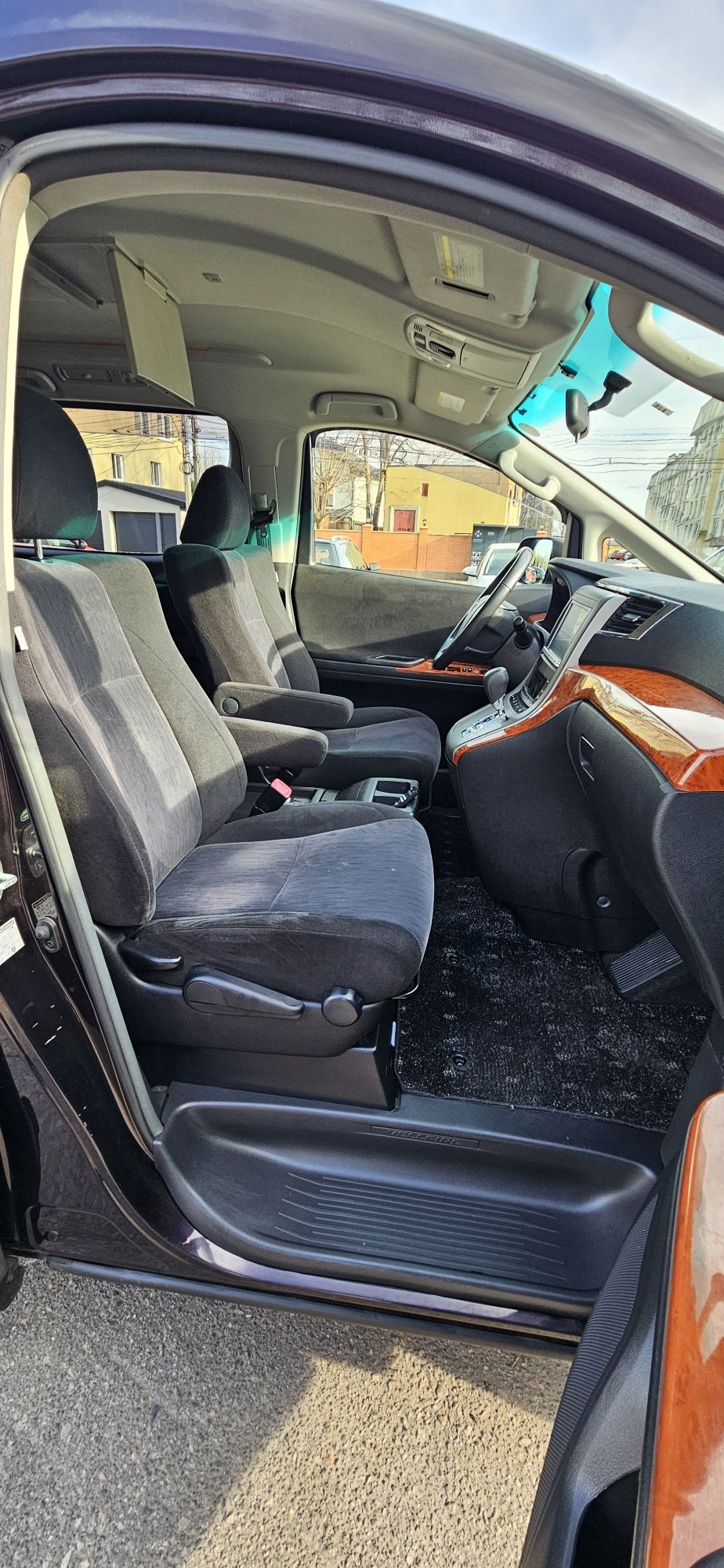 Toyota Vellfire/Alphard 2,4 CVT 2013