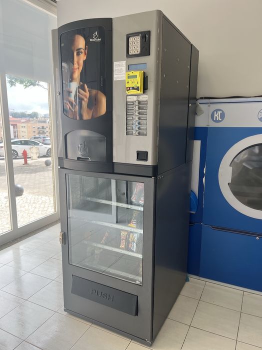 Combinado Bianchi Vending c/terminal Nayax | Bebidas quentes + Snacks