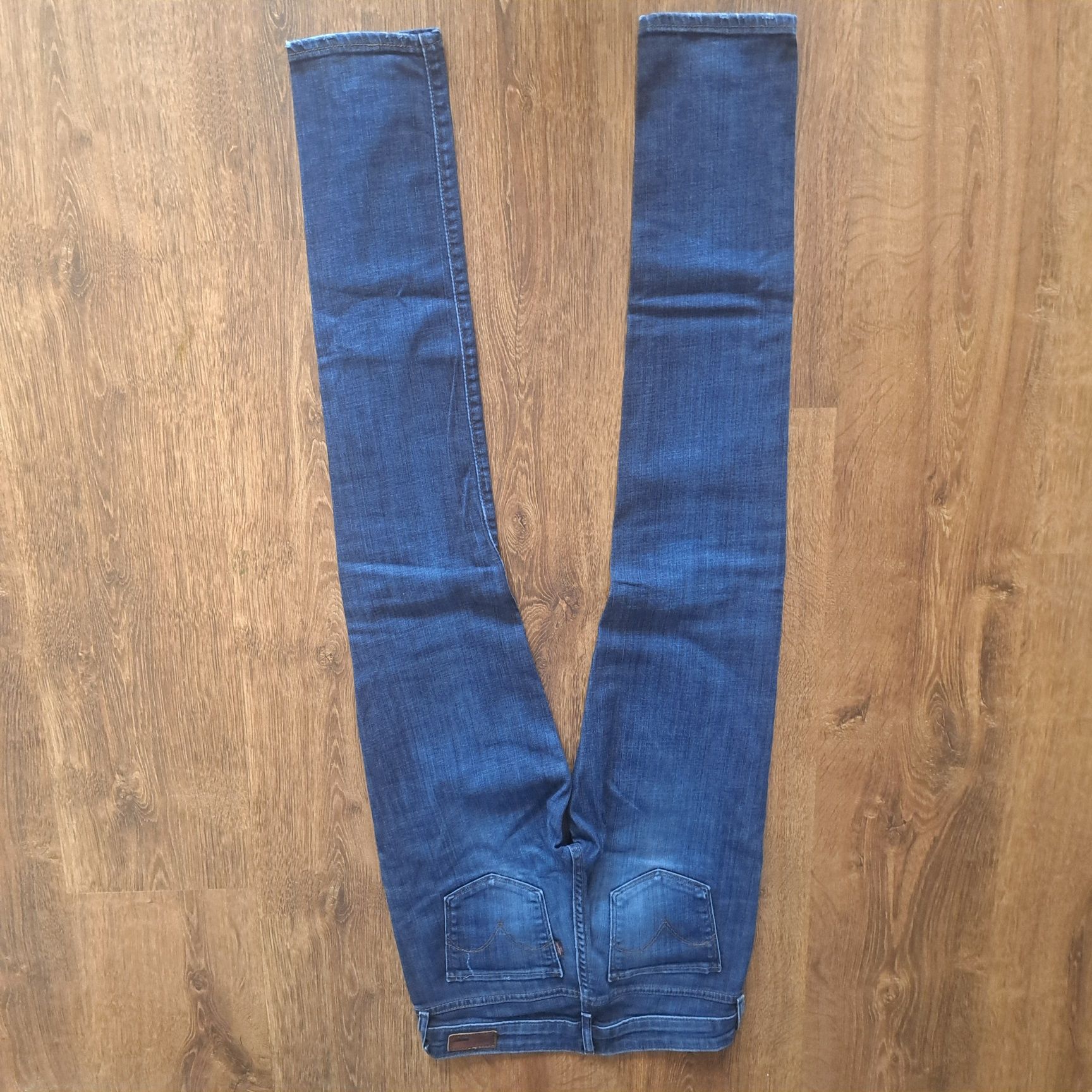 Spodnie damskie jeansowe 25 skinny