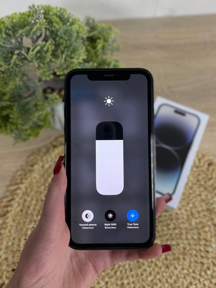 iPhone 14 Pro 128 гб фіолетовий iPhone XR в корпусі 14 Pro