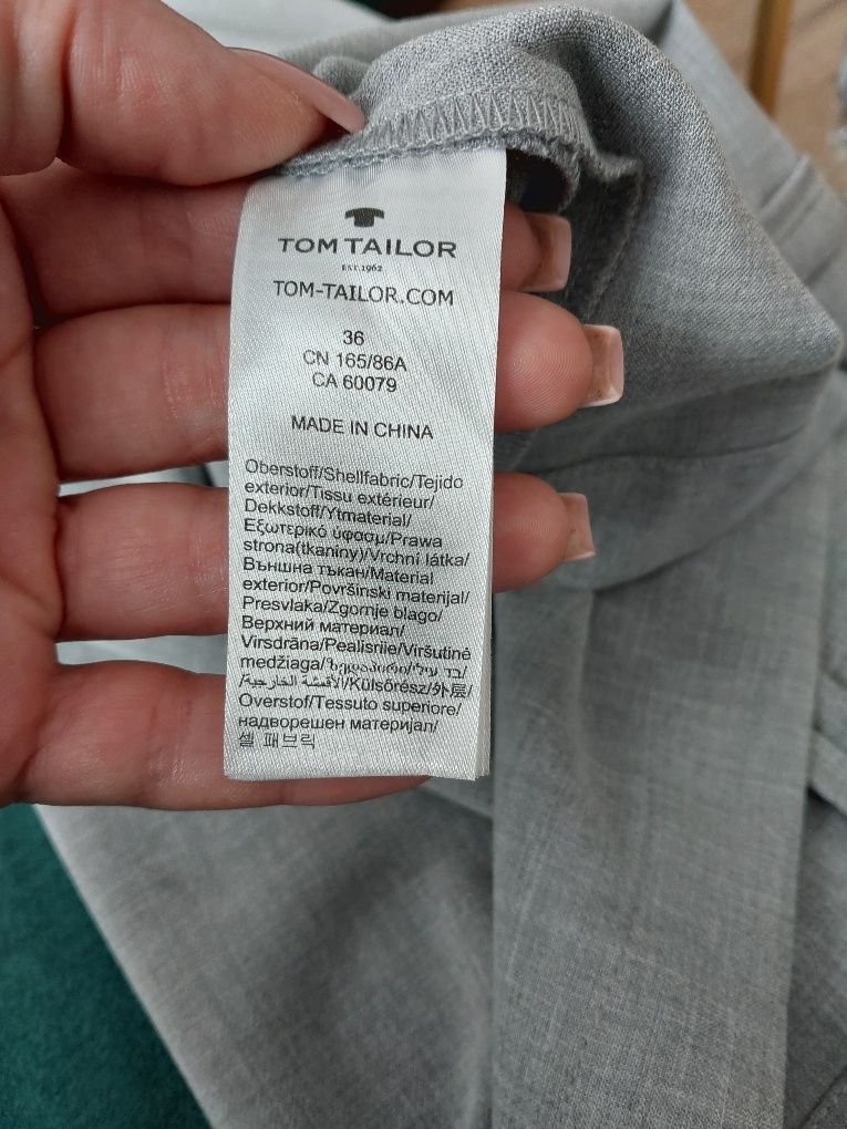 Szara sukienka Tom Tailor Prosta sukienka ze zdobieniami midi