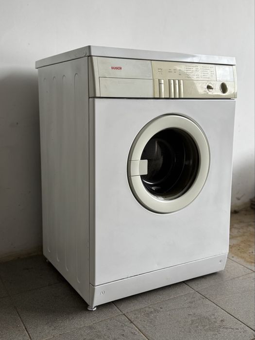 Пральна машинка Bosch WFF 1201