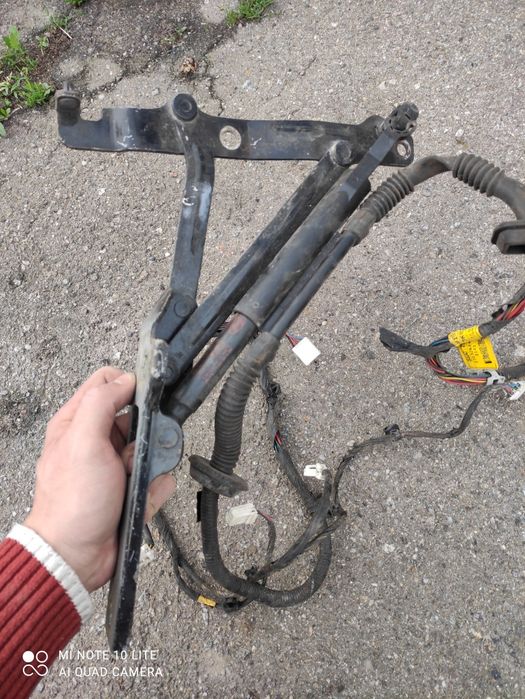 Петля крышки багажника Хюндай соната НФ