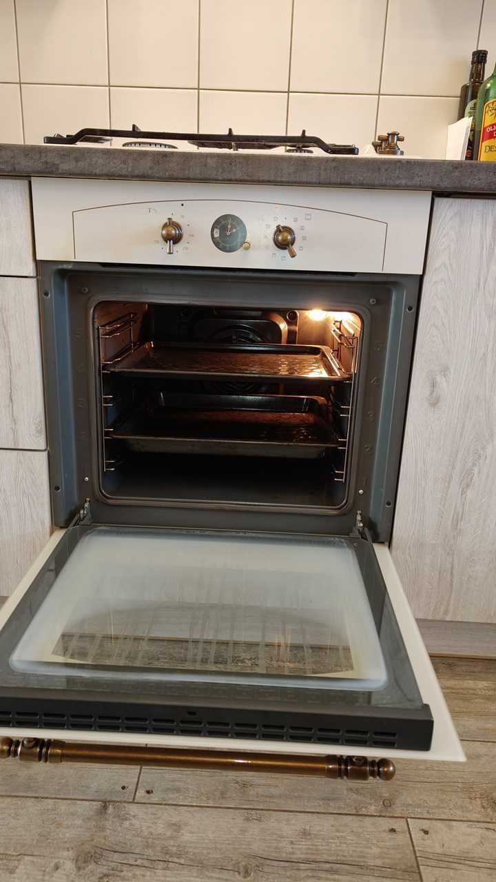 AMICA EBR 7331 W AA - piekarnik elektryczny retro.