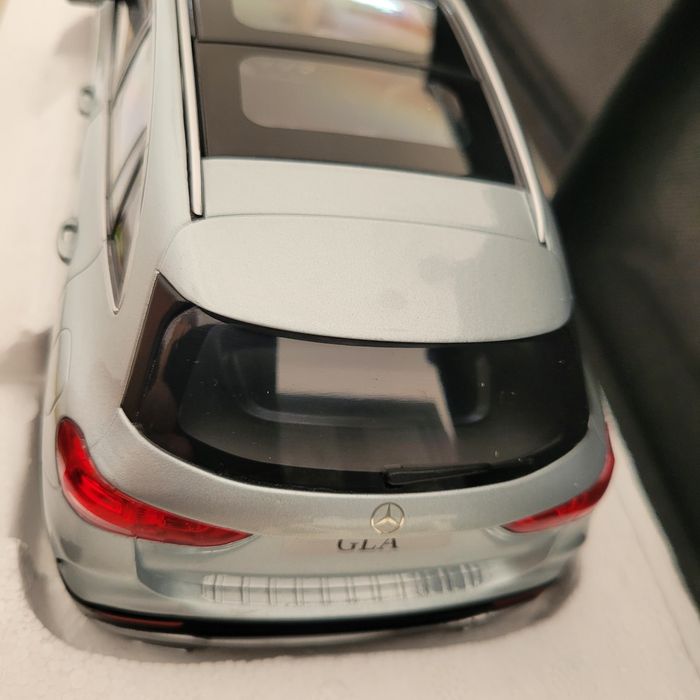 Carro miniatura Mercedes