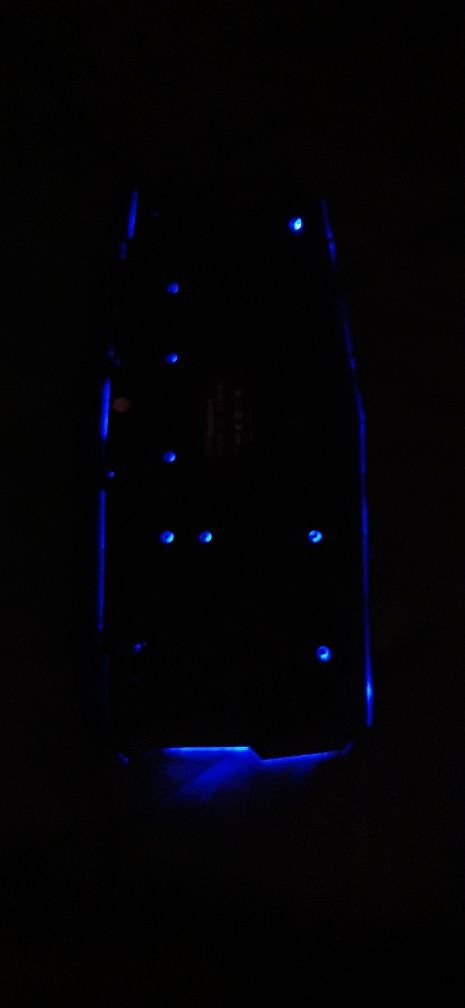 Teclado gamer com teclas iluminadas cor azul,como novo