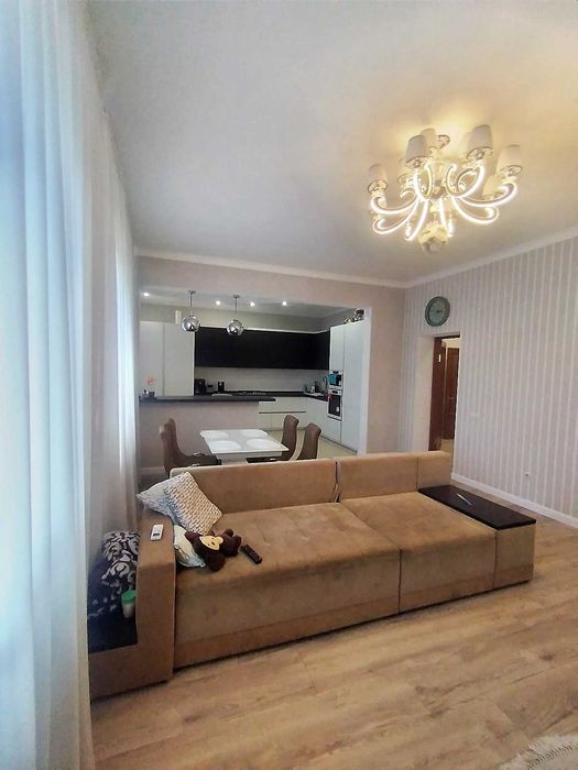 Продам 2 дома на 7 сотках земли на Таирова.