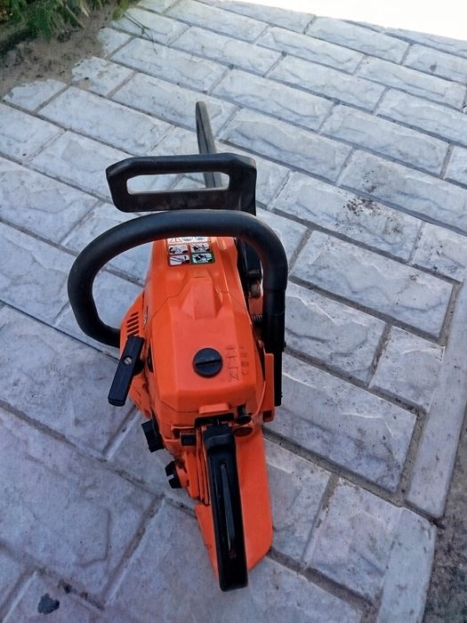 Продам бензопилу