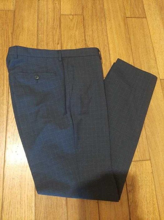 Стильные классические шерстяные брюки Hugo Boss оригинал