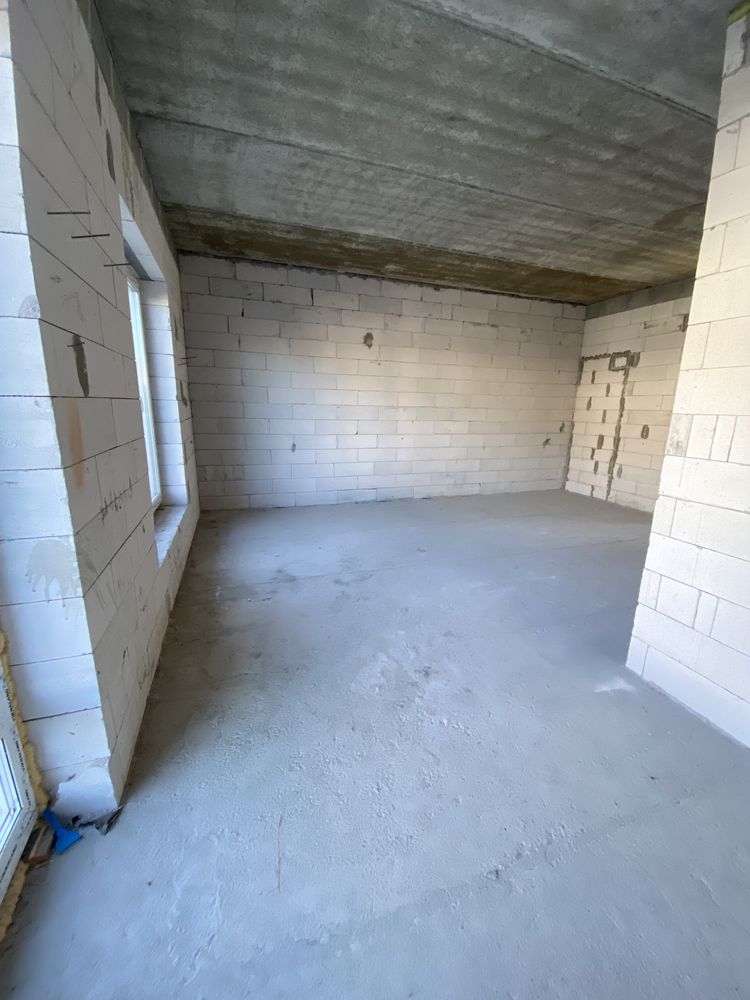 Продаж квартири новобудова 70м2 та гараж Царське село
