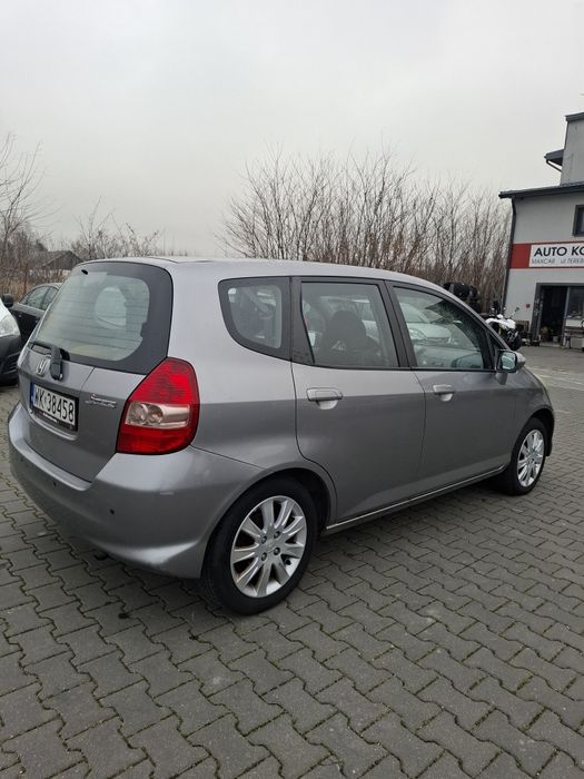 Honda Jazz 5 drzwi 2 komplety kół