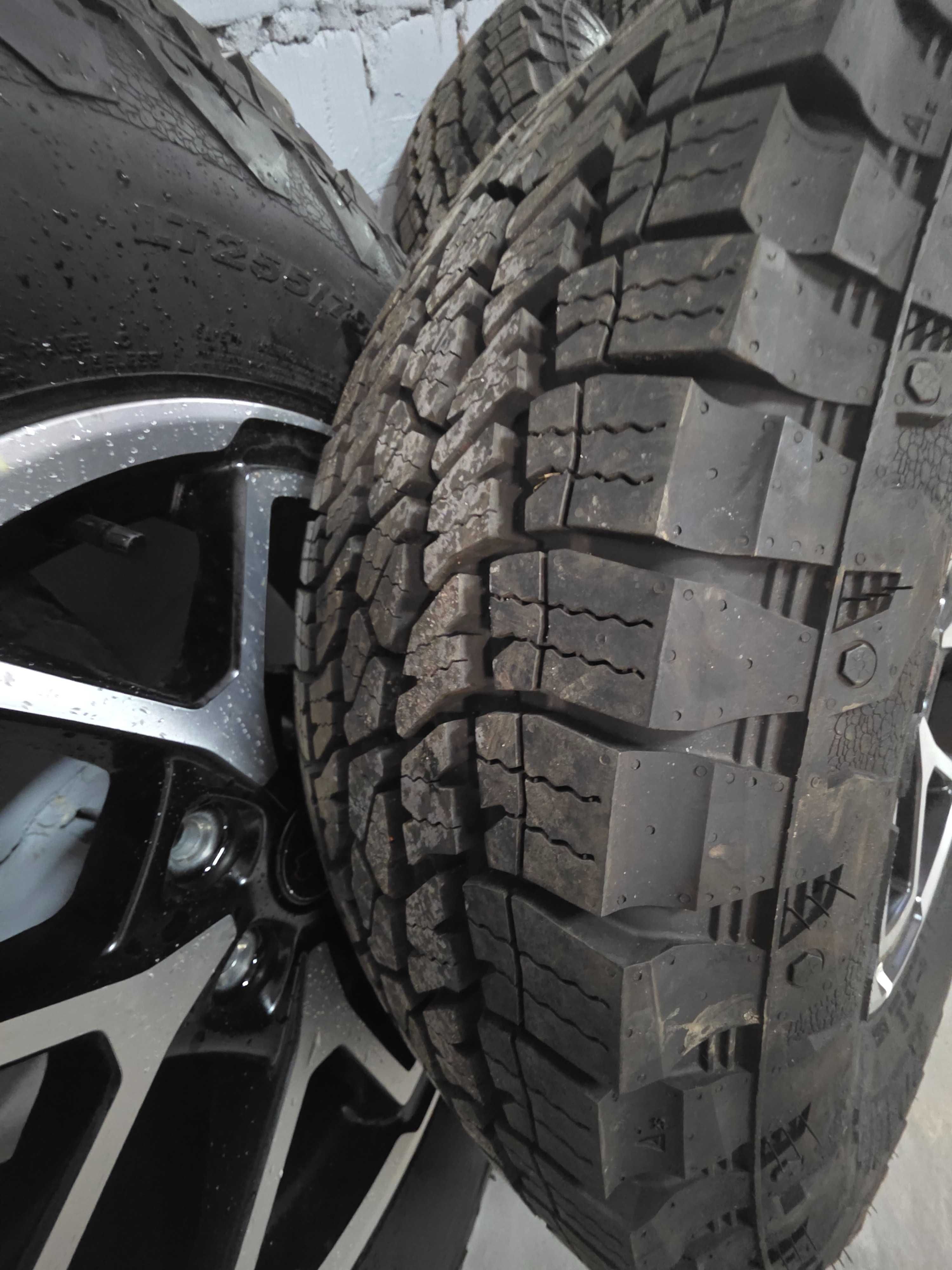 Nowe koła (Nexen 255/75/17 i felgi) od Jeep Wrangler Rubicon 2024