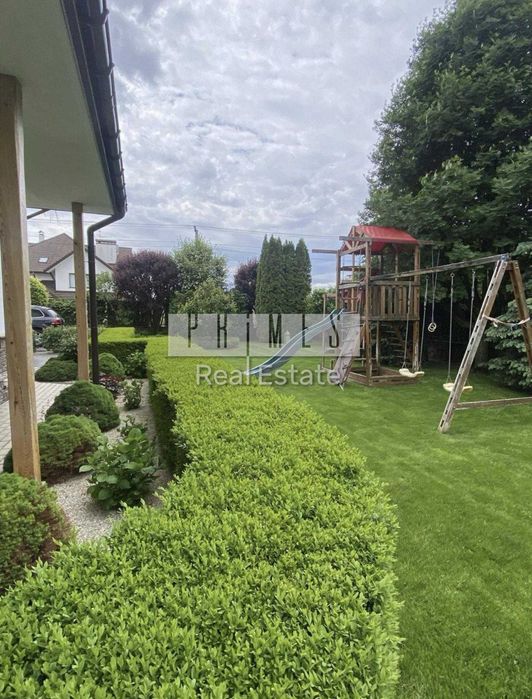 Оренда стильного та сучасного 2-поверхового будинку в Іванковичах