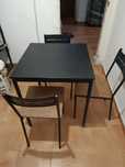 Conjunto de mesa com 4 cadeiras