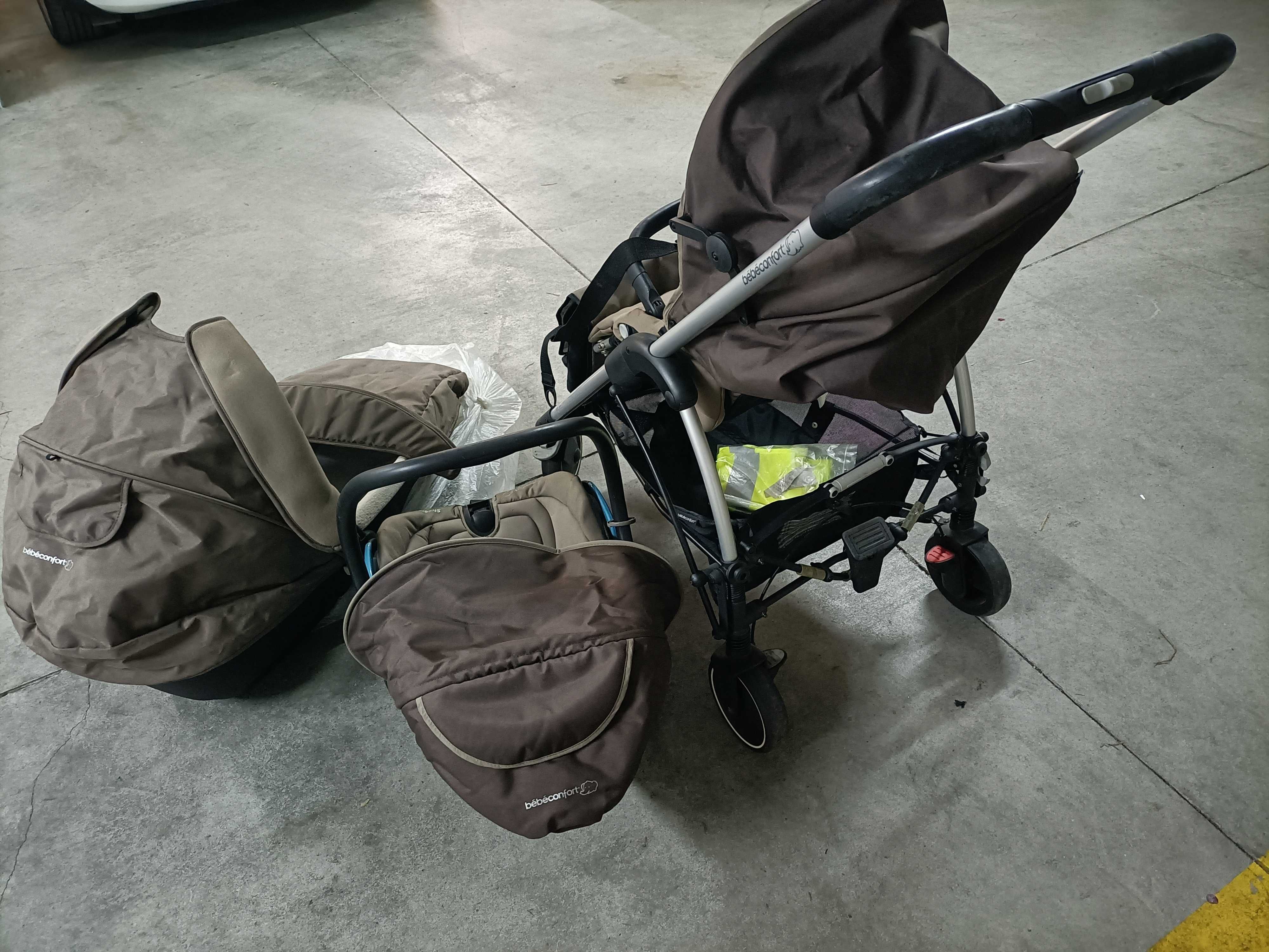Trio Bebe Confort - Streety Plus (Carrinho + Ovo + Alcofa)