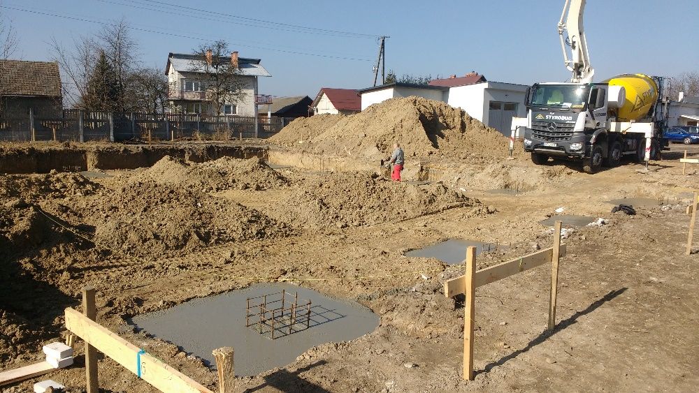 Domy jednorodzinne. Fundament, ściany, stropy. Budynki przemysłowe