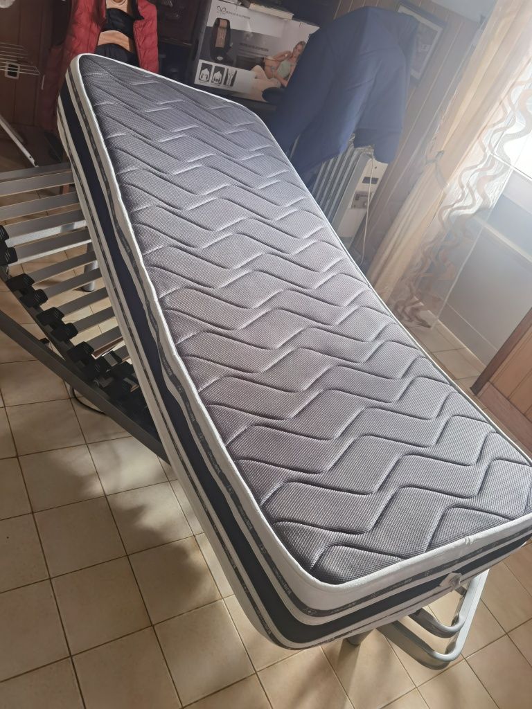 Cama articulada com colchão  190x75 disponho de 2 camas