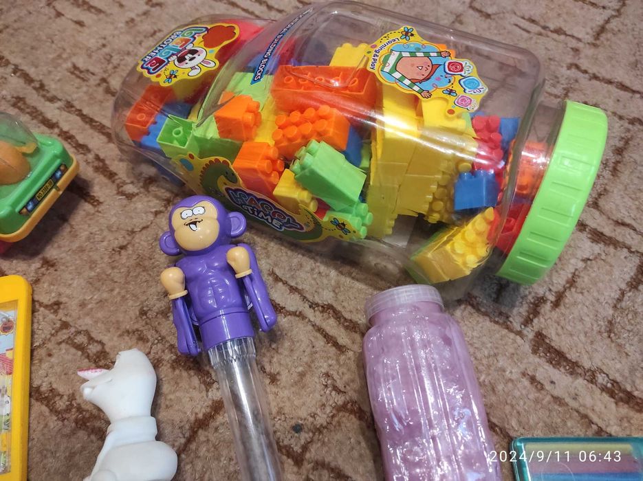 Набор дитячих іграшок