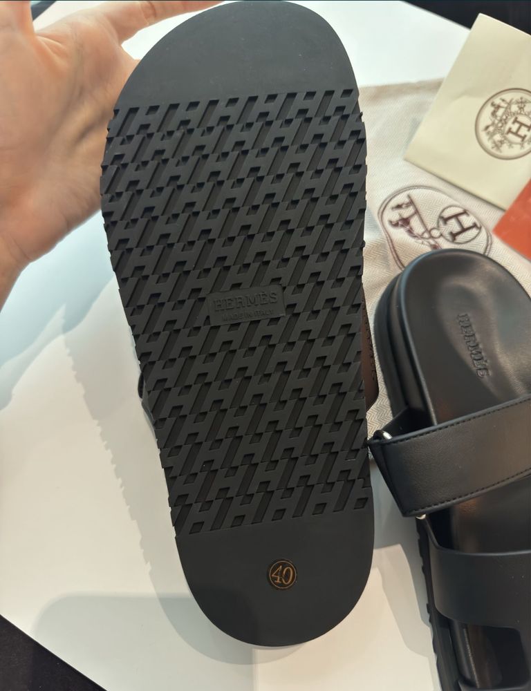 Hermes Chypre Klapki