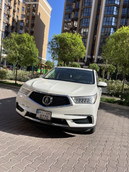 Автомобіль Acura MDX Акура