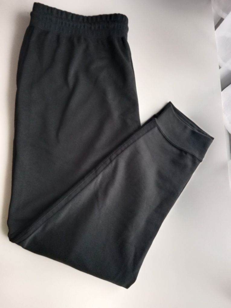 Nowe spodnie Nike Dri-Fit XL ciemny szary wchodzący w czarny