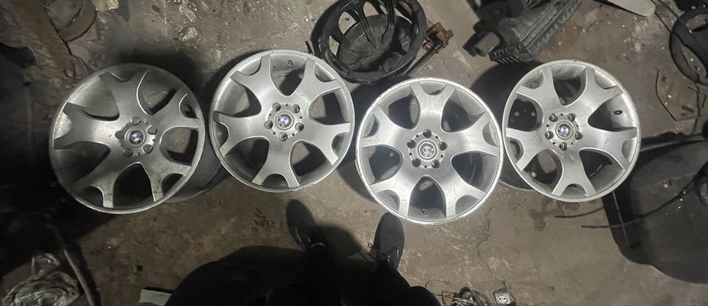 Диски BMW X5 Різноширокі 5/120 R19 10/9J ET45/48 dia72.6mm