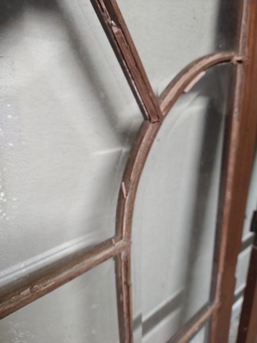 Porta de madeira com vidros