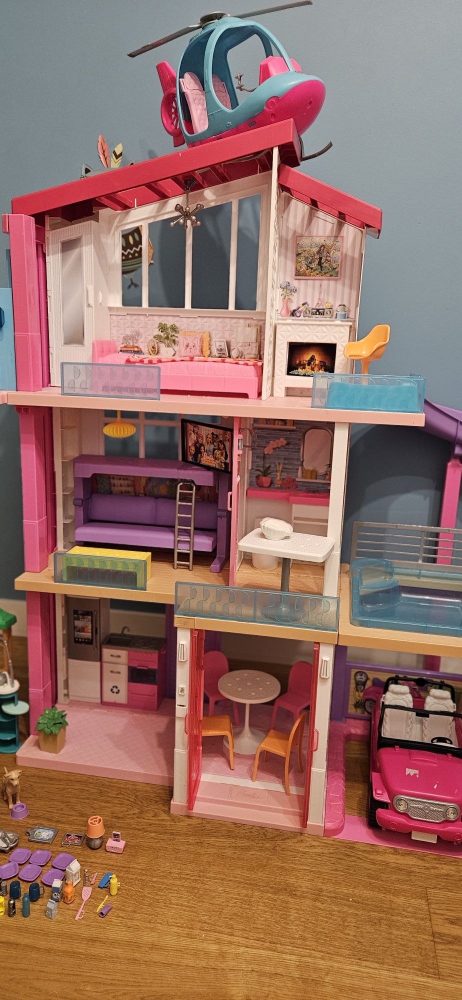 Duży domek Barbie dreamhouse z windą i zjeżdżalnią