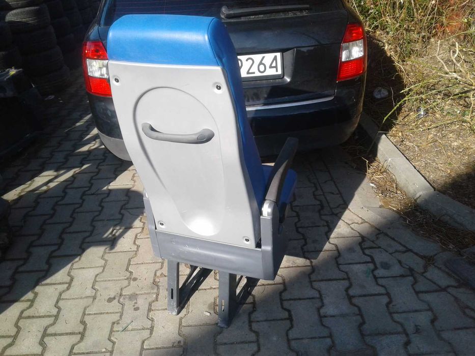 Fotel Bus Autobus Camper Kamping Podłokietniki Pasy Zapinka Rączka