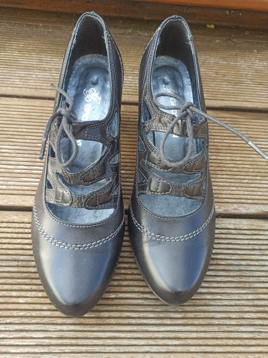 Czarne buty skórzane na obcasie botki 36 Grodecki