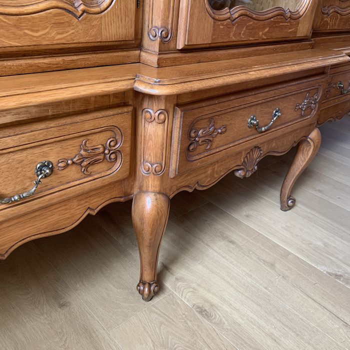 Komoda w stylu Ludwikowskim Ludwik Chippendale