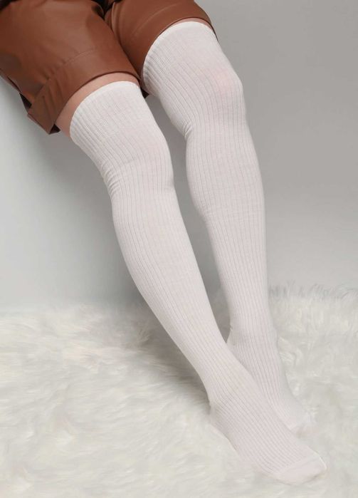 Білі, молочні гольфи вище коліна в рубчик