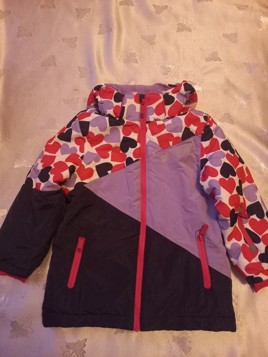 Зимова куртка на дівчинку