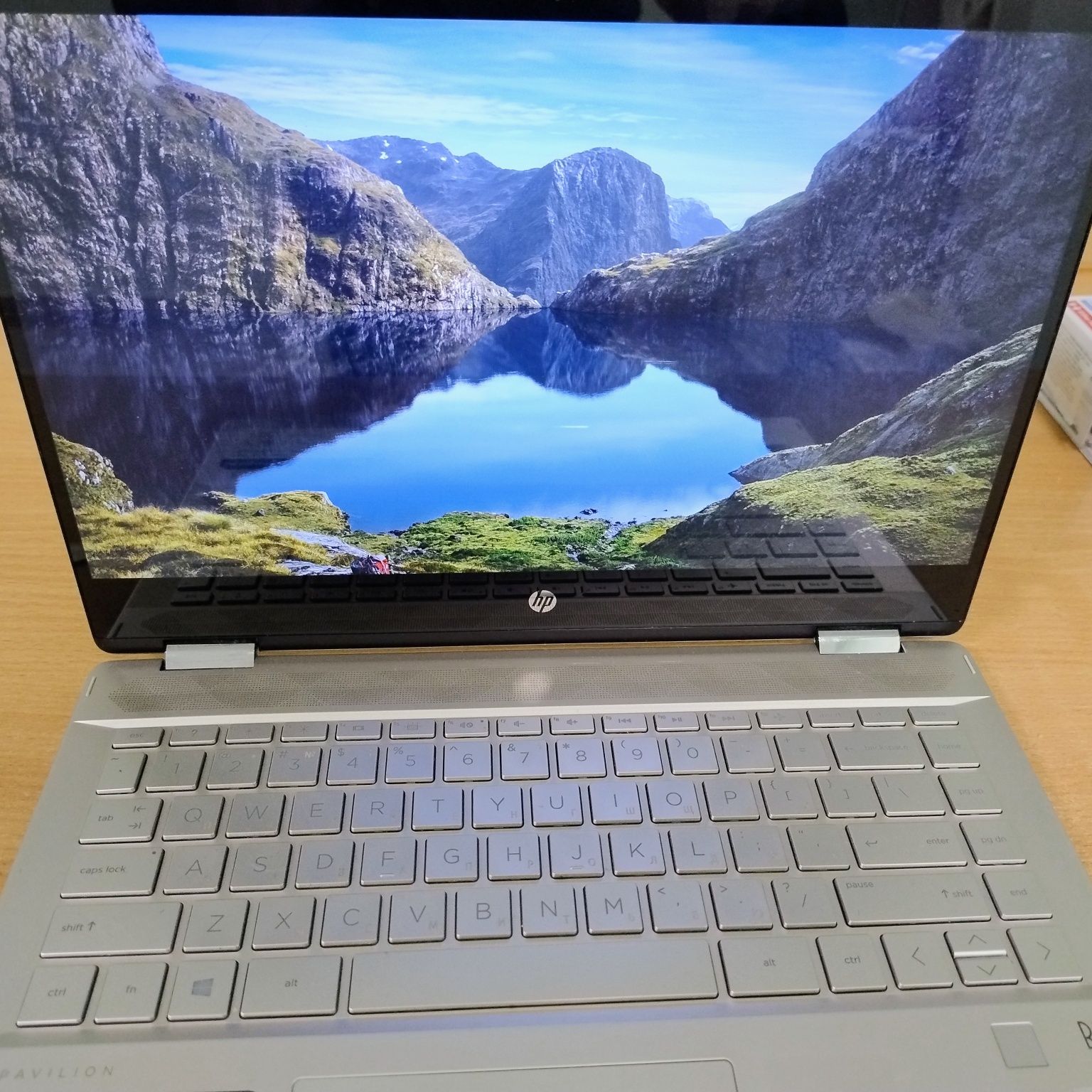 HP Pavilion x360 Convertible 14m-dh1 Touch i5-10210U