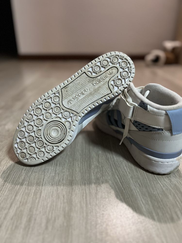 Sapatilhas Adidas tam 42